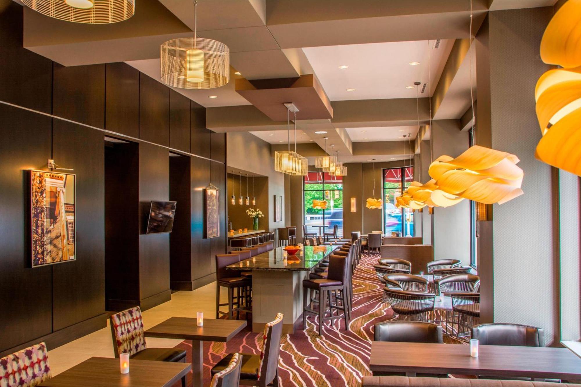 Residence Inn By Marriott Charlottesville Downtown Екстериор снимка