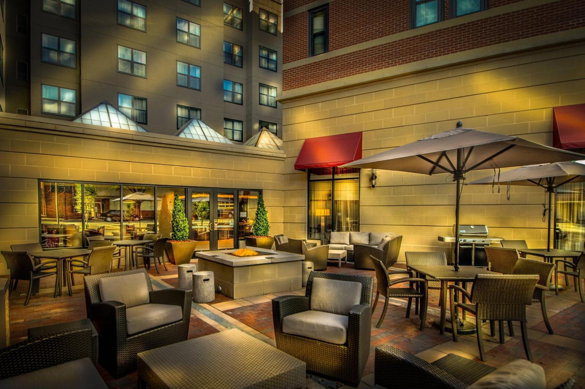 Residence Inn By Marriott Charlottesville Downtown Екстериор снимка