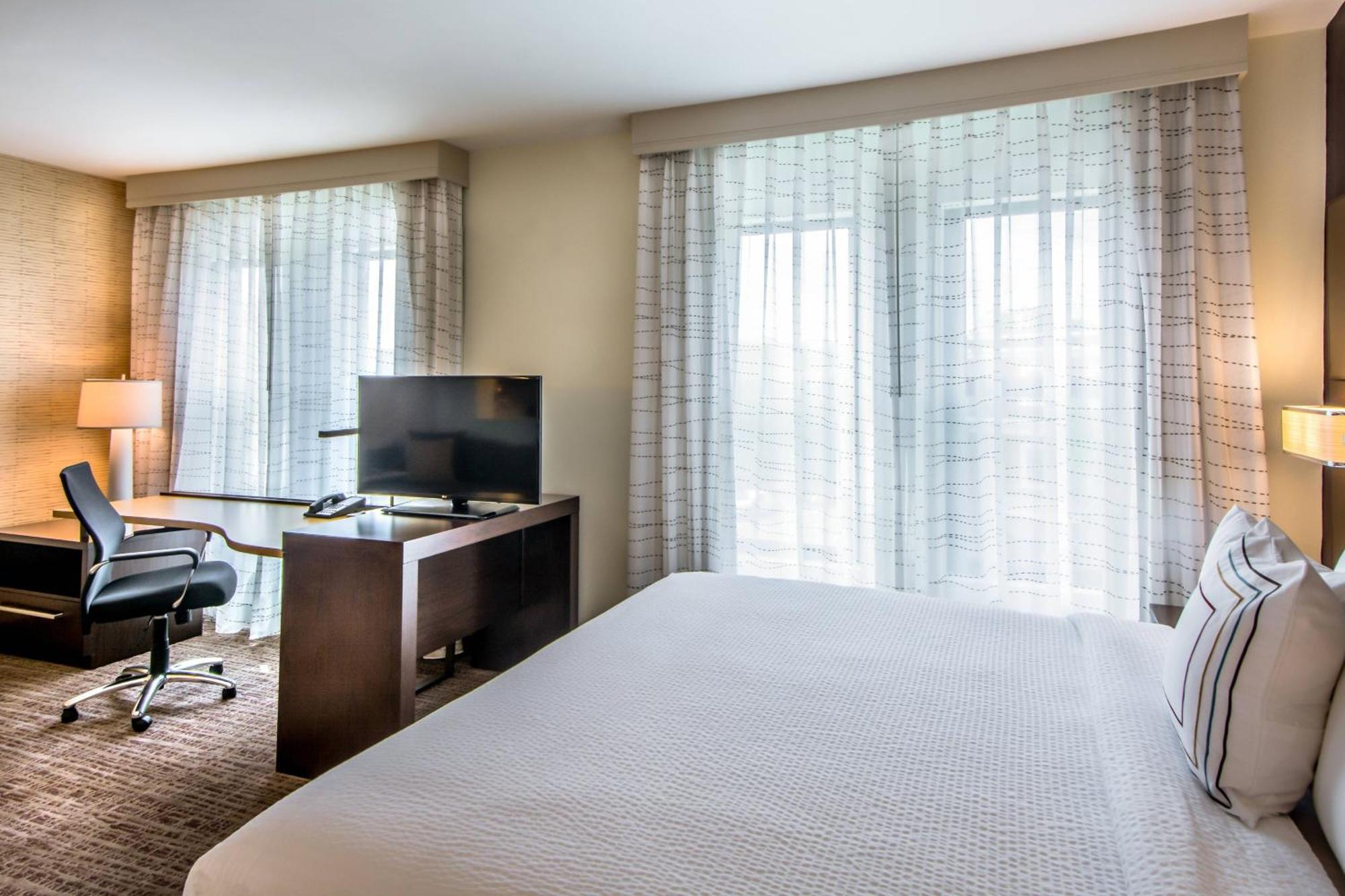 Residence Inn By Marriott Charlottesville Downtown Екстериор снимка