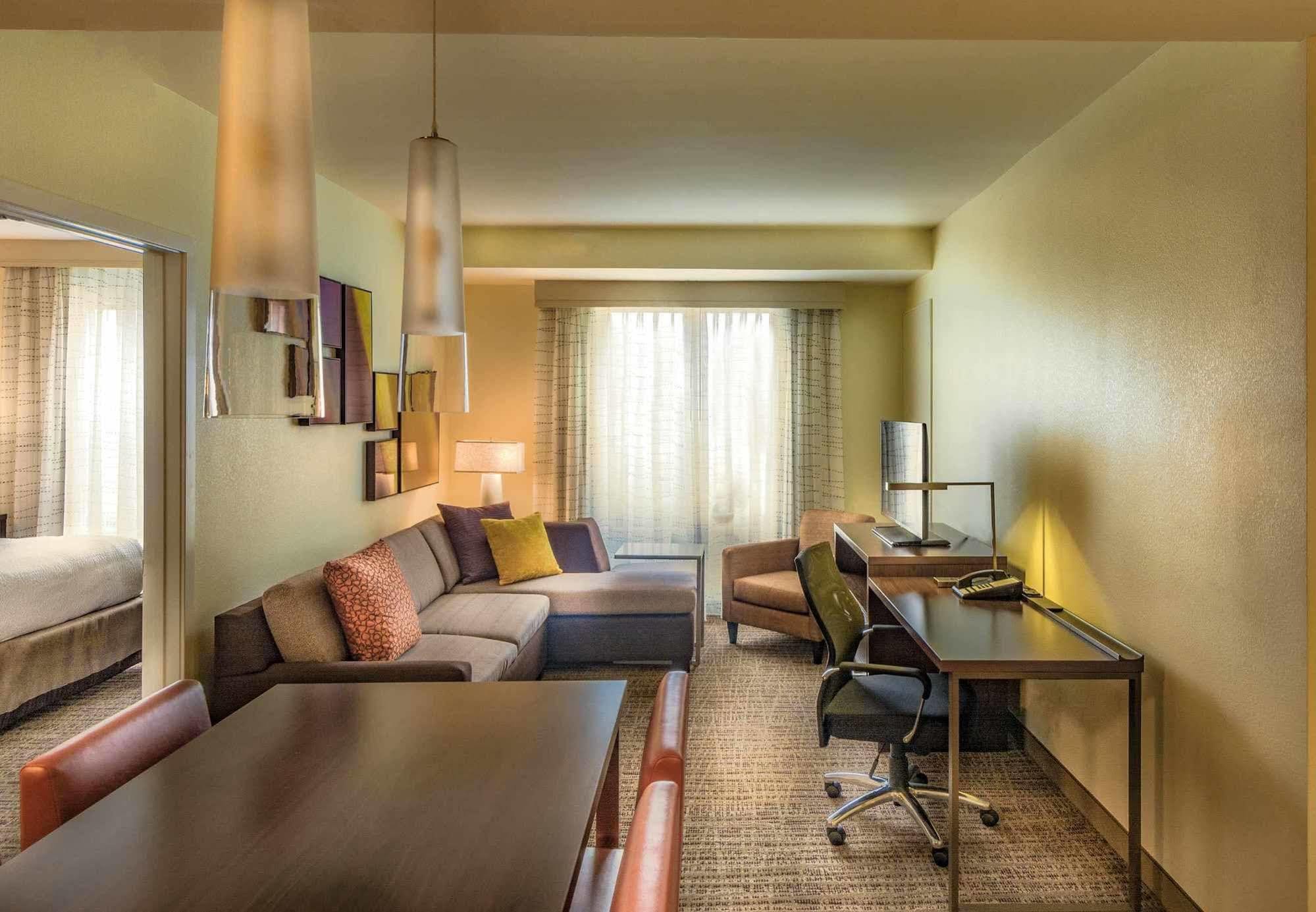 Residence Inn By Marriott Charlottesville Downtown Екстериор снимка